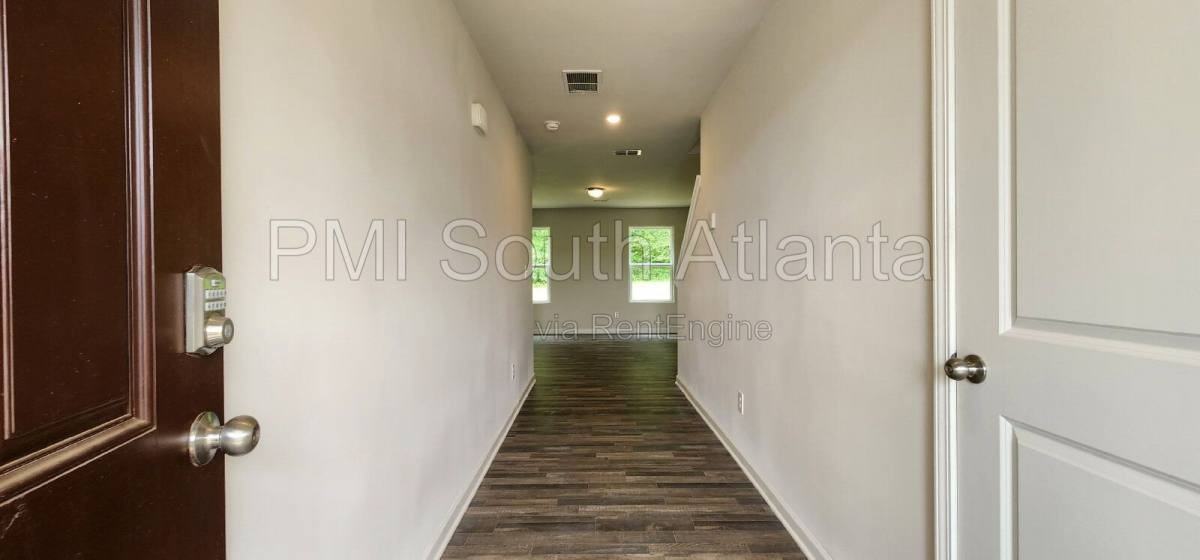 116 Dogwood Ln - Photo 3 of 10