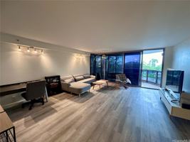 featured image of 415 South St #302