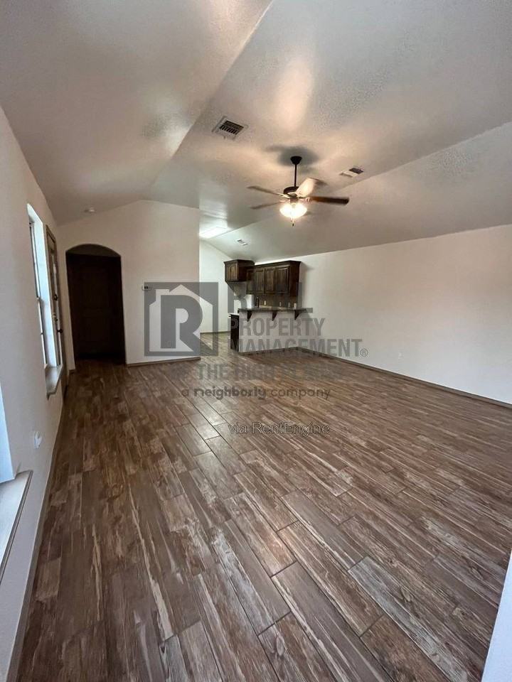 4513 Katharina Ct - Photo 3 of 10