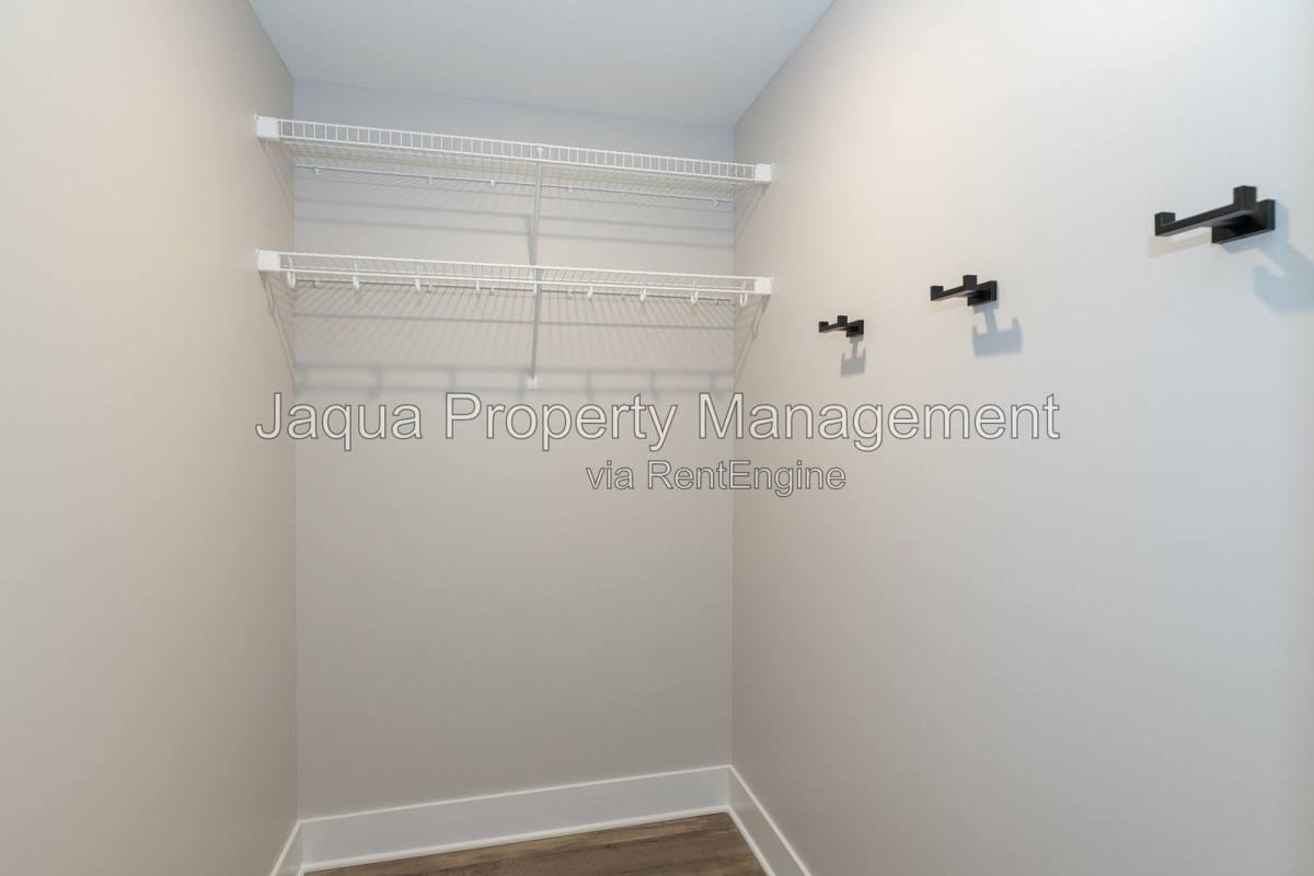 335 Center St #204 - Photo 3 of 10