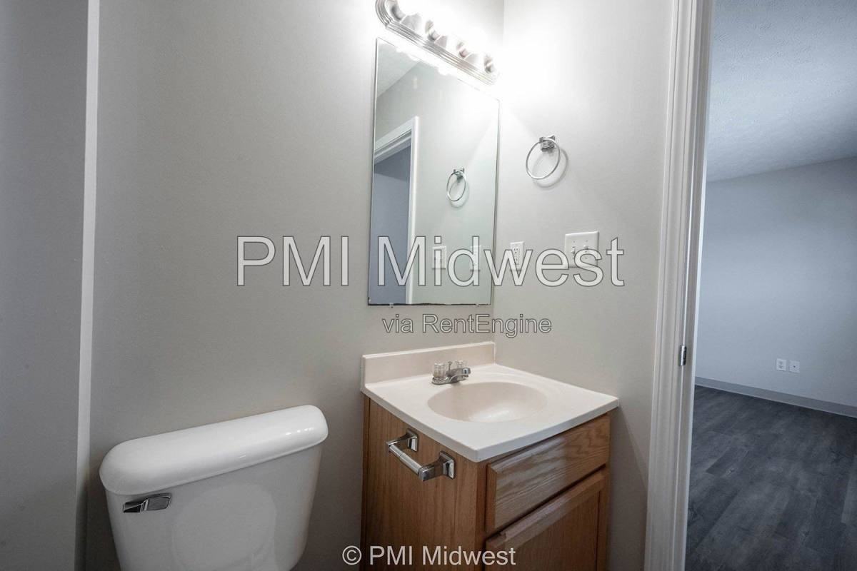 1702 W Michigan St #10 - Photo 7 of 10