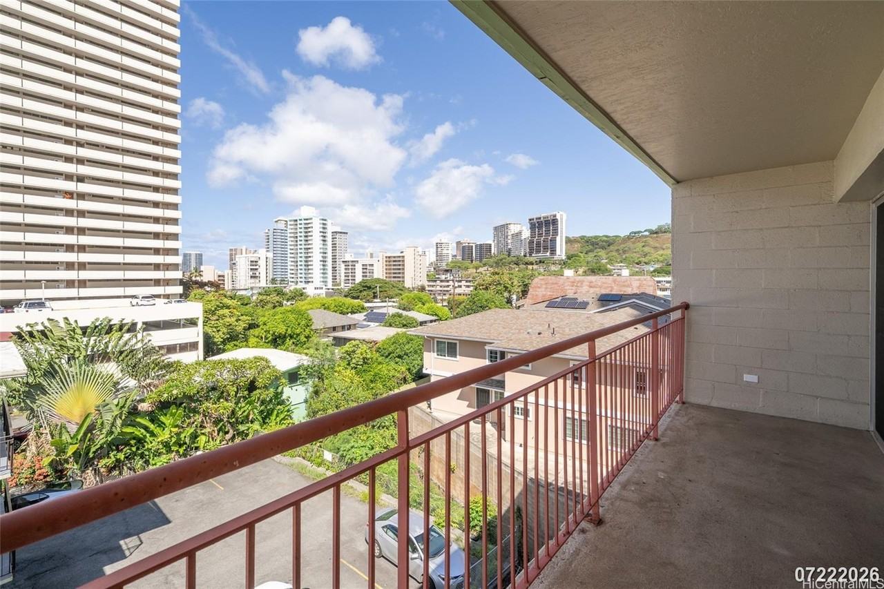 1654 Liholiho St #15 - Photo 7 of 17