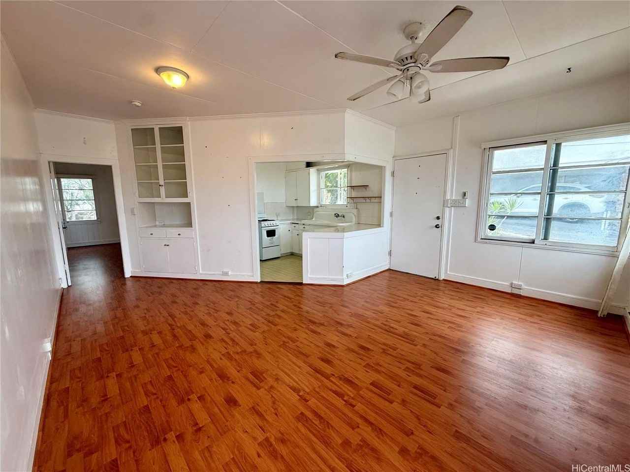 3770 Sierra Dr #B - Photo 2 of 17