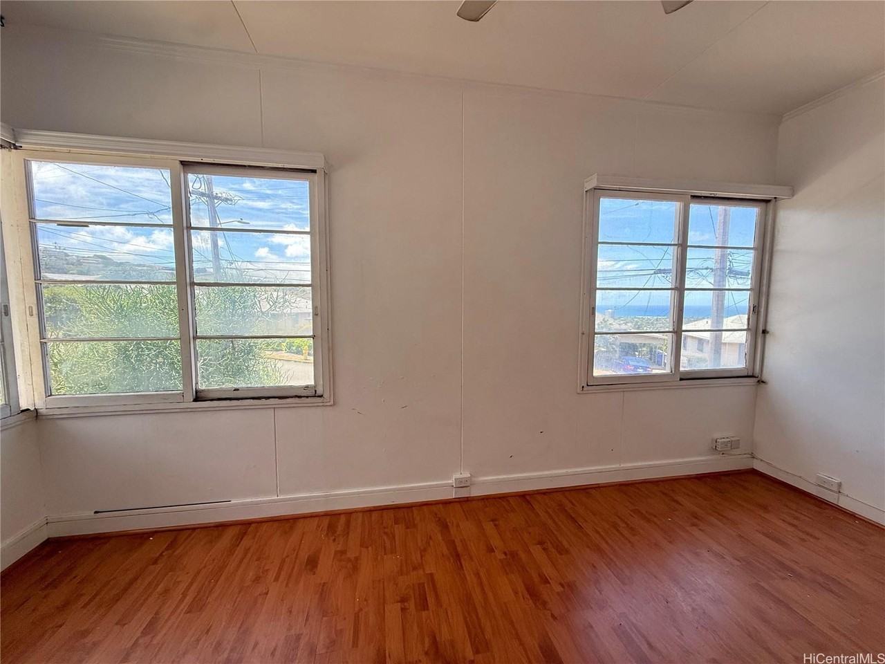 3770 Sierra Dr #B - Photo 5 of 17