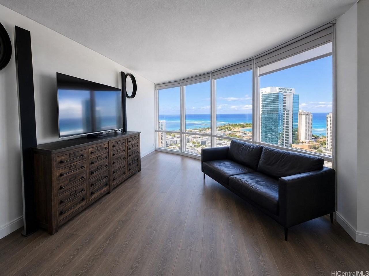 1288 Kapiolani Blvd - Photo 2 of 10