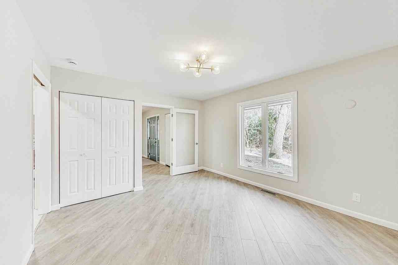 22 Chrismar Rd