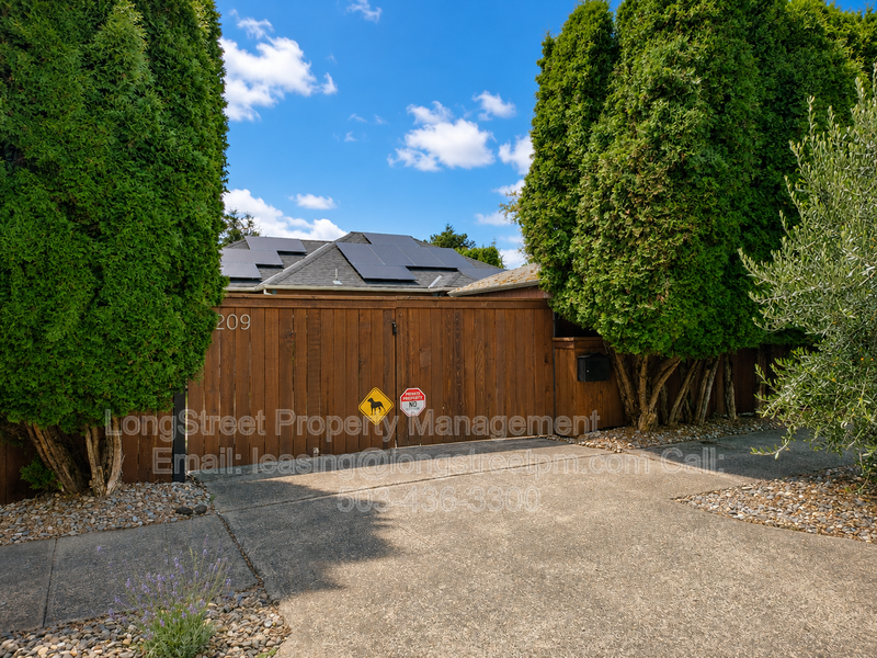 7209 N Amherst St - Photo 2 of 35