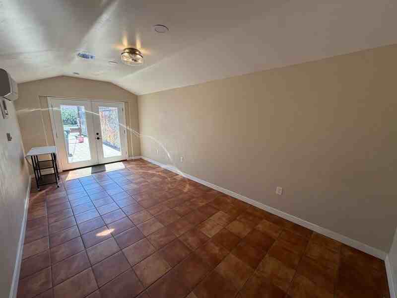 3446 Madison St #D - Photo 7 of 12