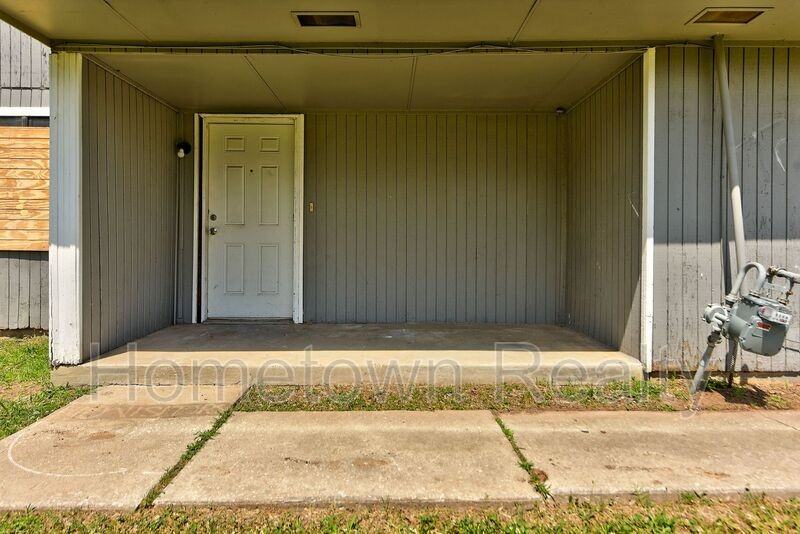 310 Nw 118th St - Photo 3 of 42