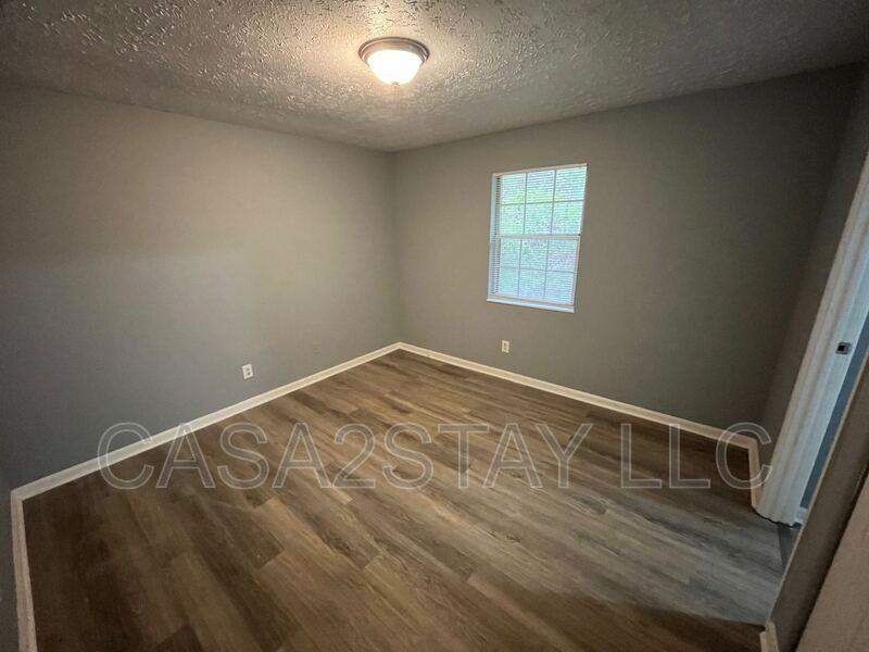 383 Redmar Blvd #50 - Photo 3 of 4