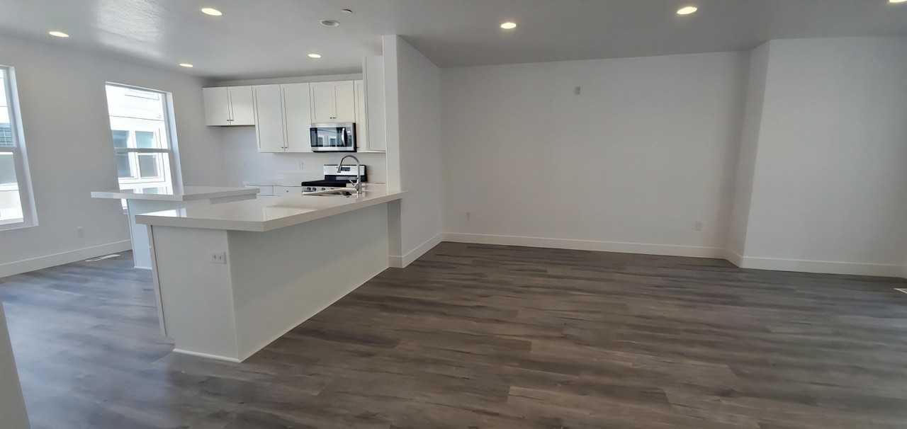 3841 W Mossmorran Ln #NA - Photo 3 of 19