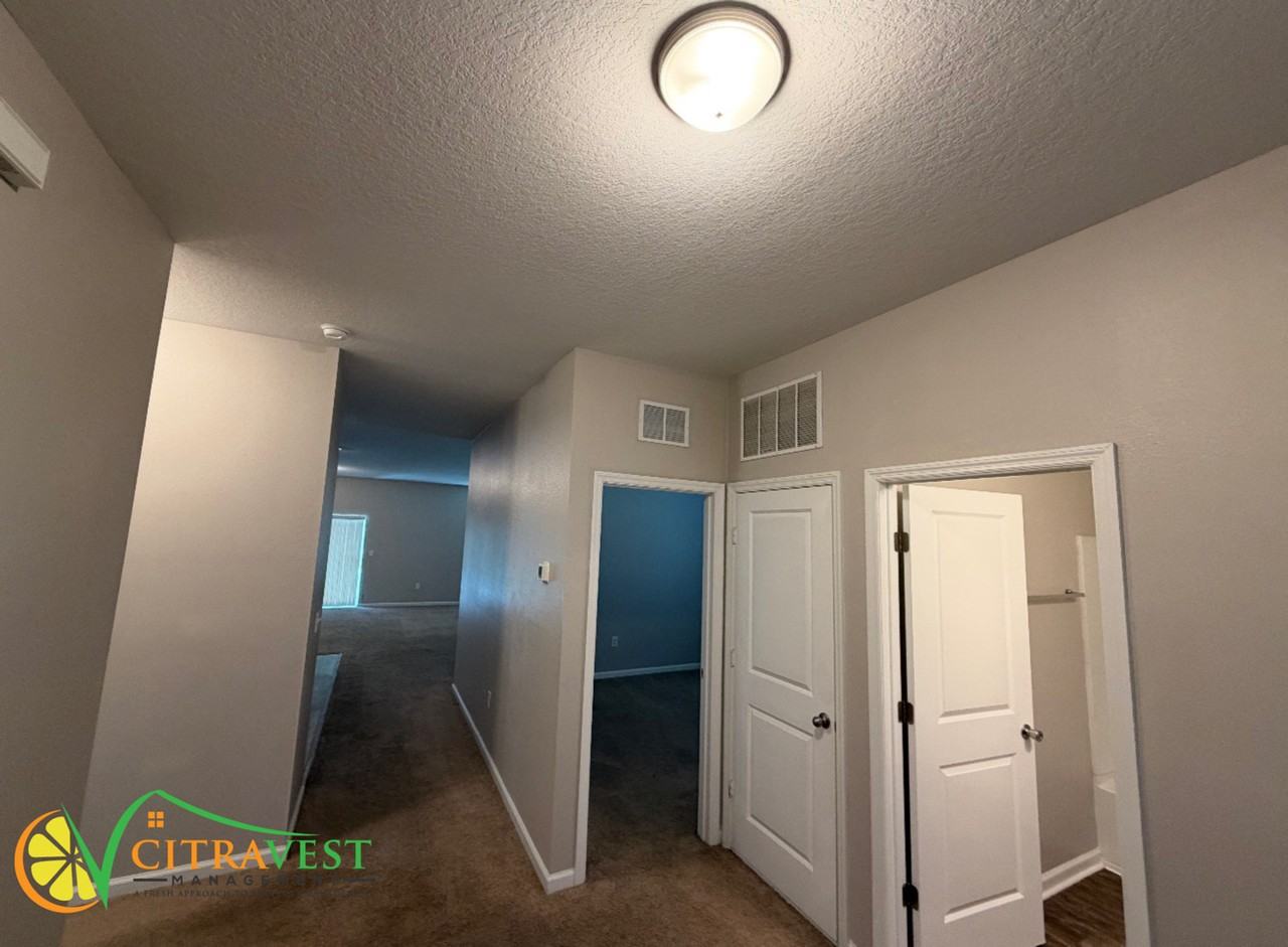 1155 Roberta Rd - Photo 2 of 11