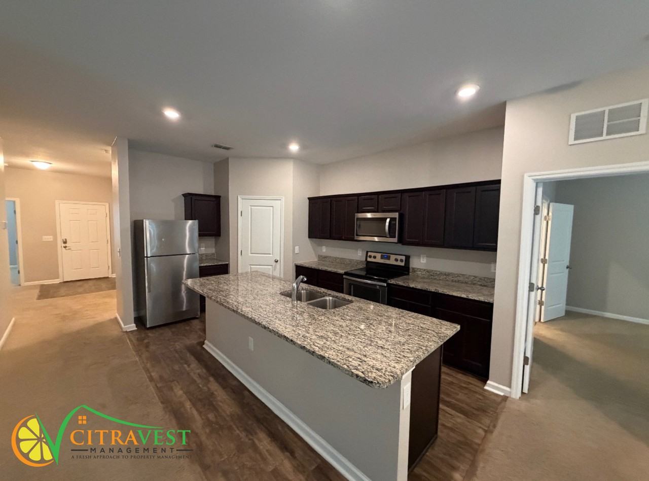 1155 Roberta Rd - Photo 4 of 11