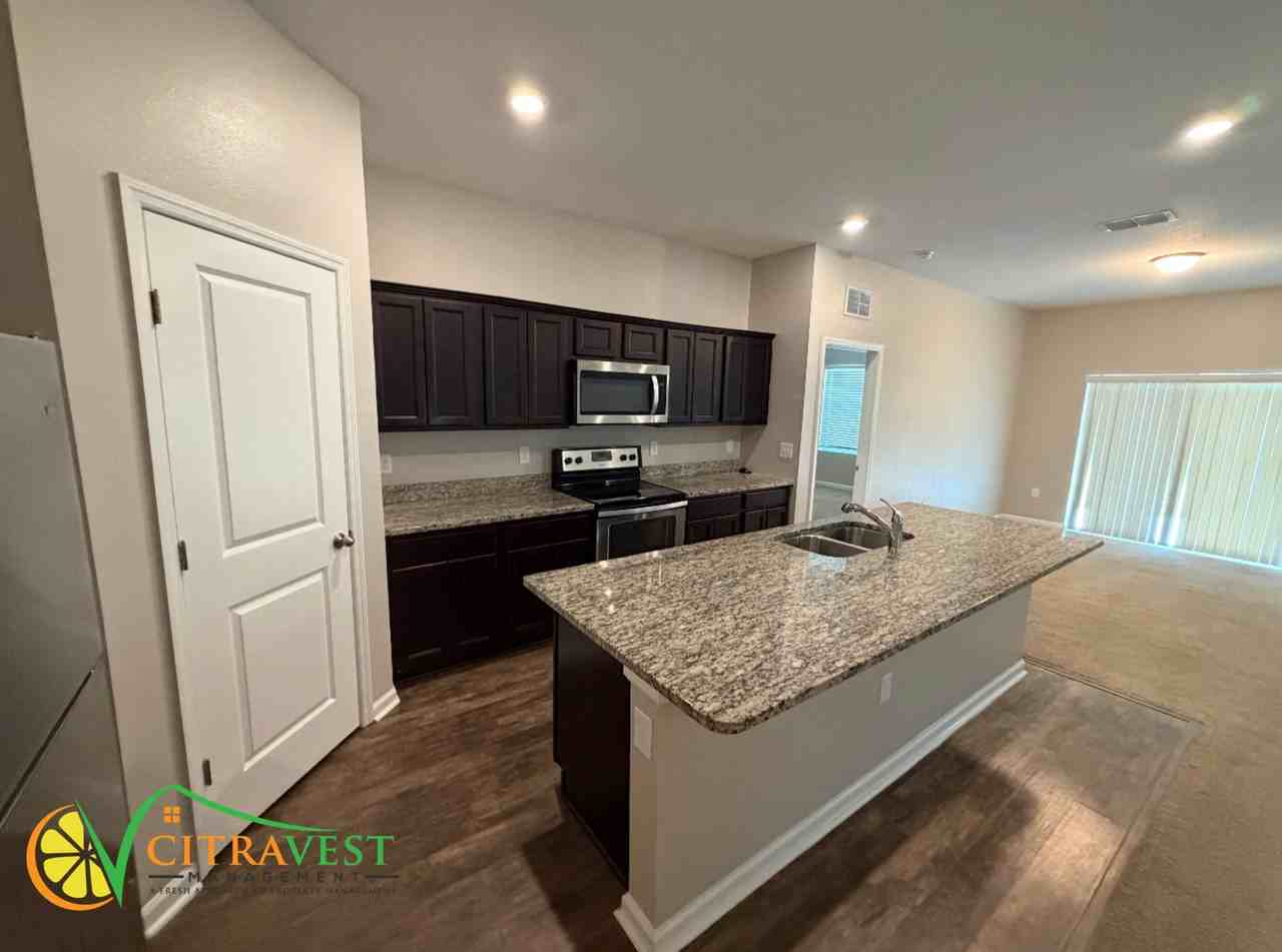 1155 Roberta Rd - Photo 5 of 11