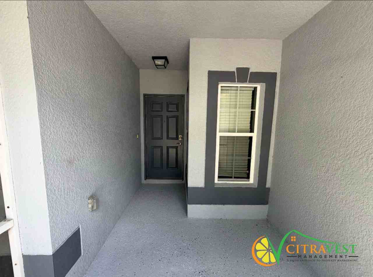 1025 Evans Loop - Photo 2 of 10