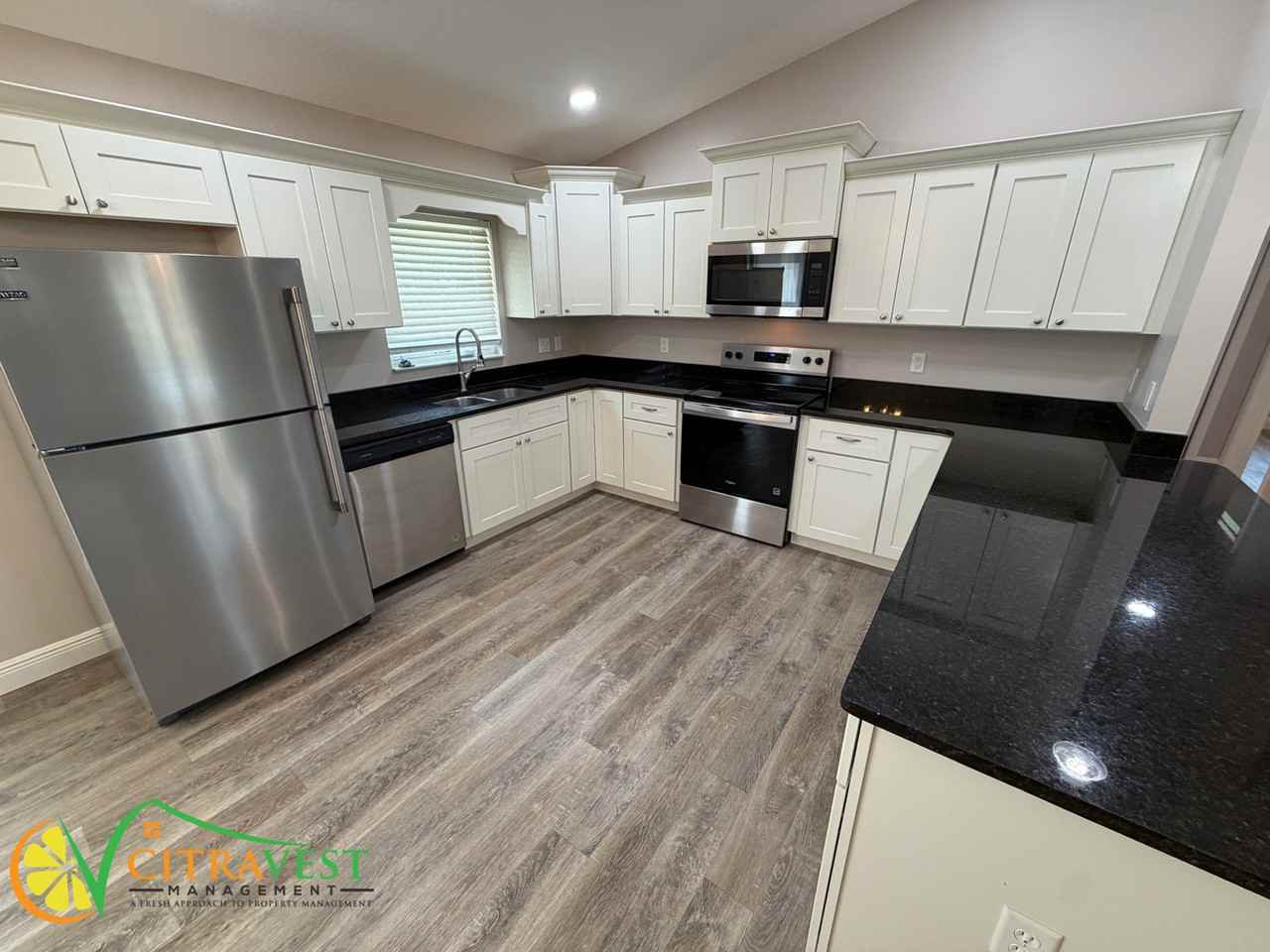 2954 W Sheila Dr - Photo 3 of 14