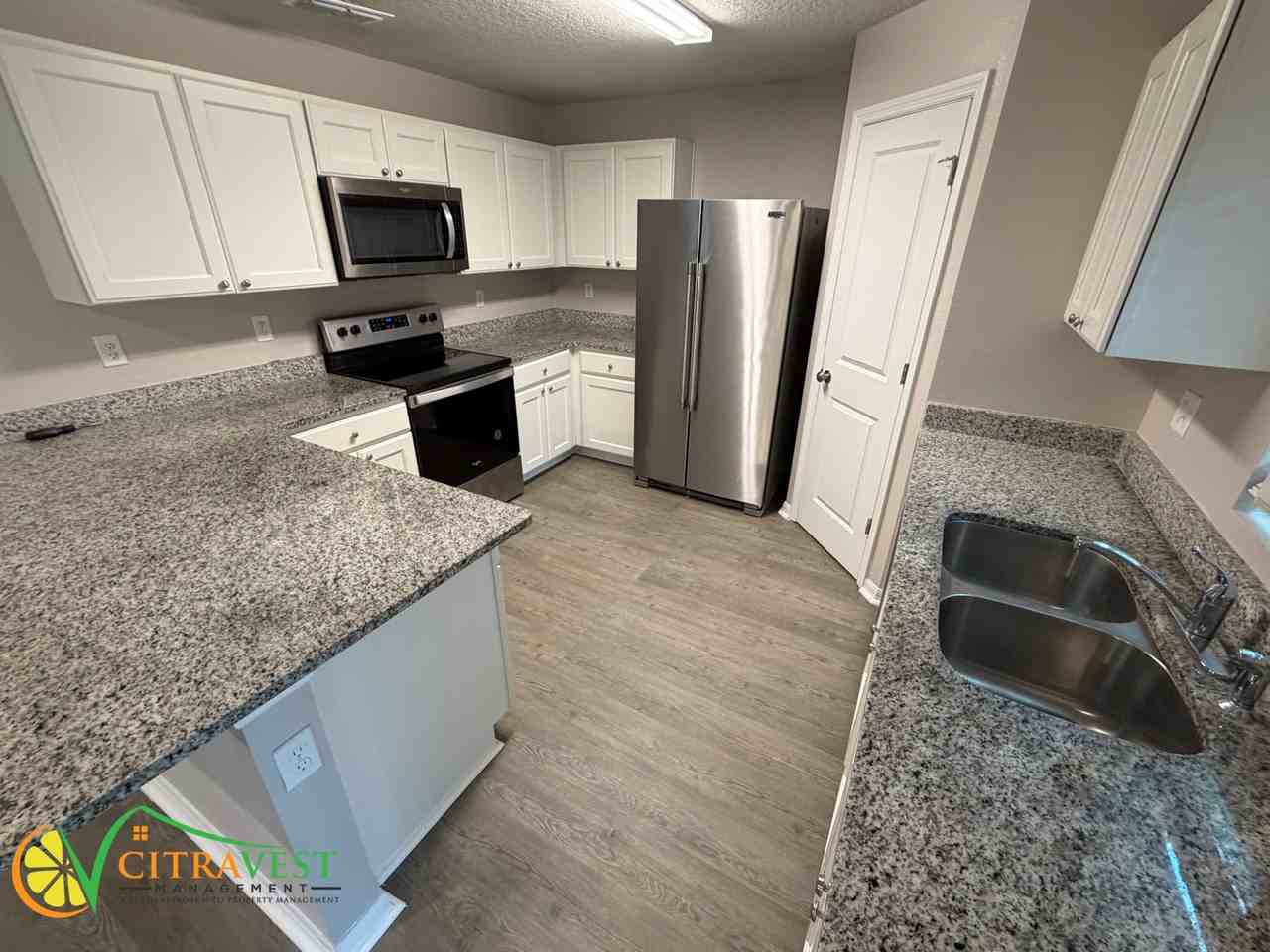 849 W Drexel Pl - Photo 3 of 15
