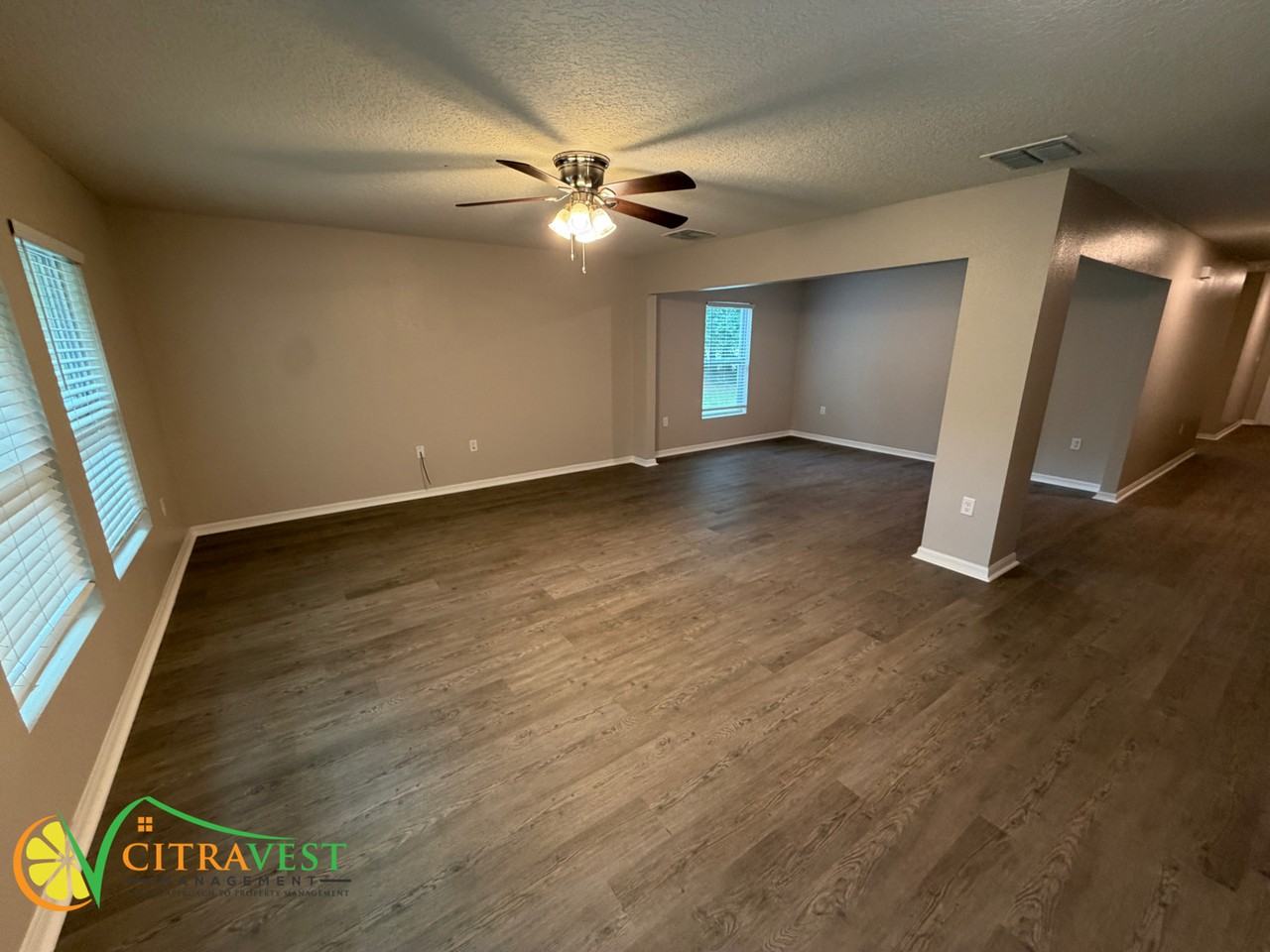 849 W Drexel Pl - Photo 4 of 15