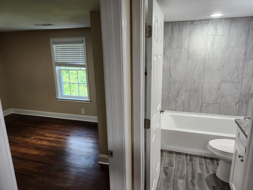 578 Harrop Ln #4 - Photo 3 of 8