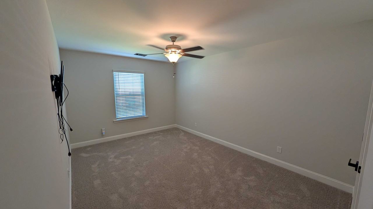 453 Governor Treutlen Cir - Photo 4 of 8