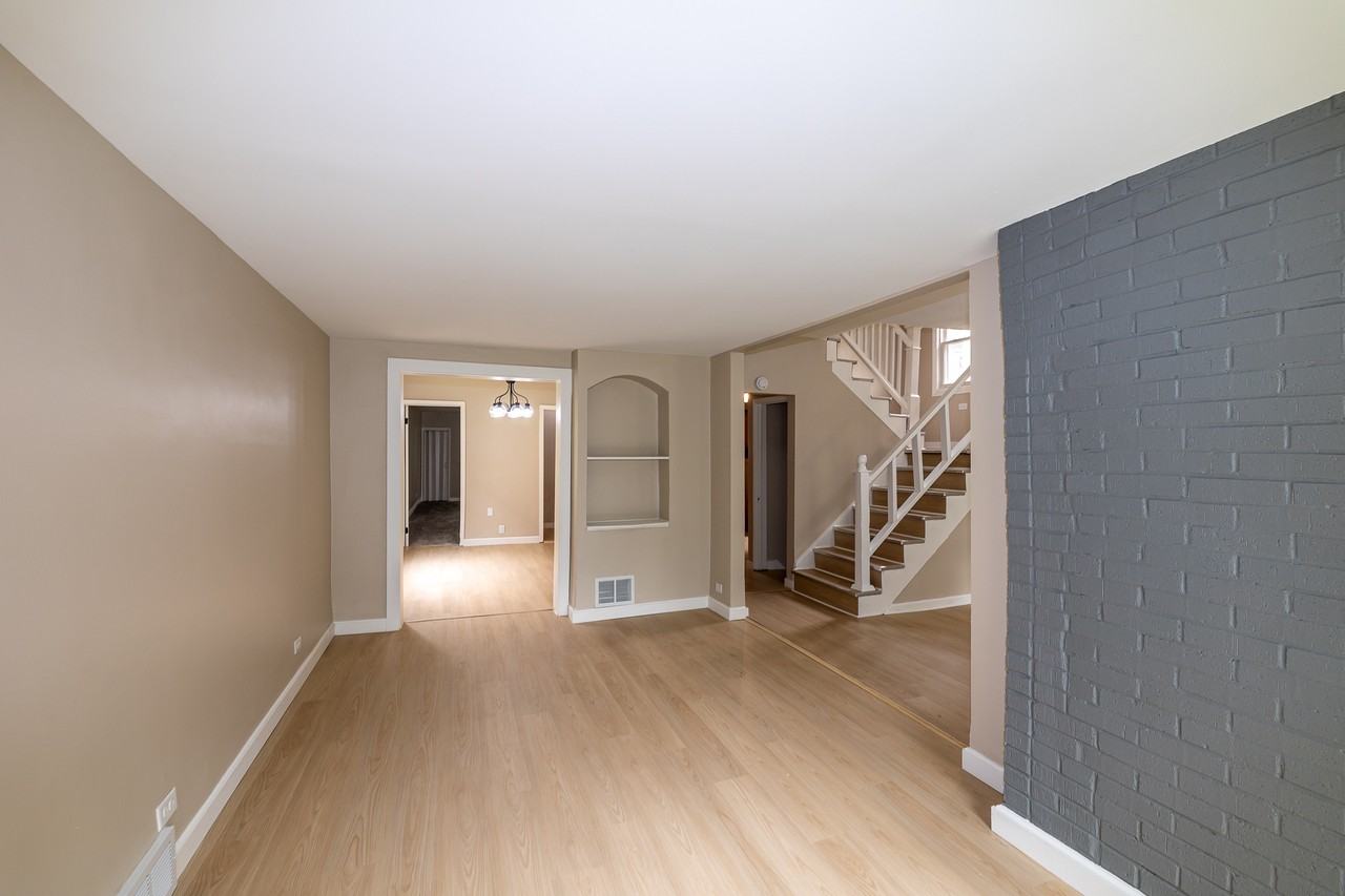 11800 Soika Ave - Photo 3 of 17