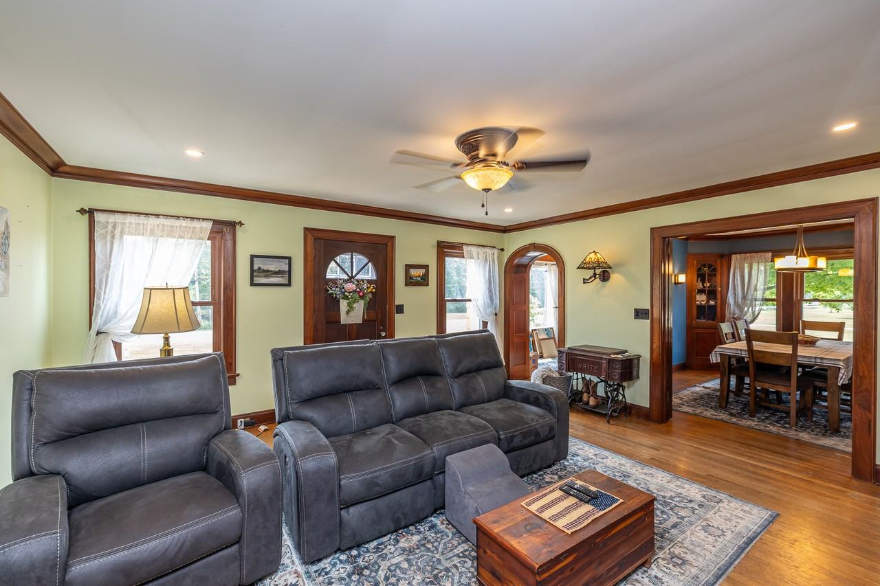 7550 Mayfield Rd - Photo 3 of 29