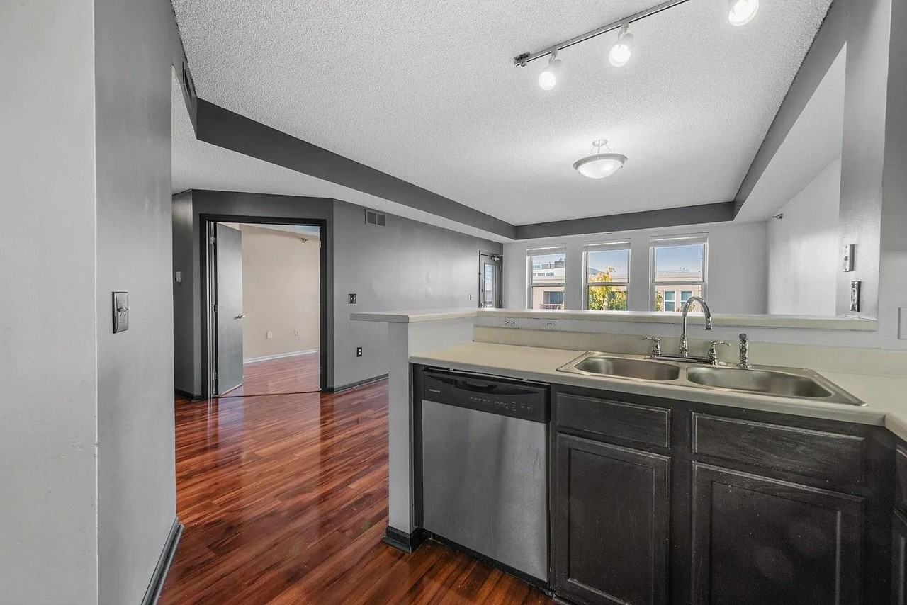 615 N 1st St #405 - Photo 4 of 28