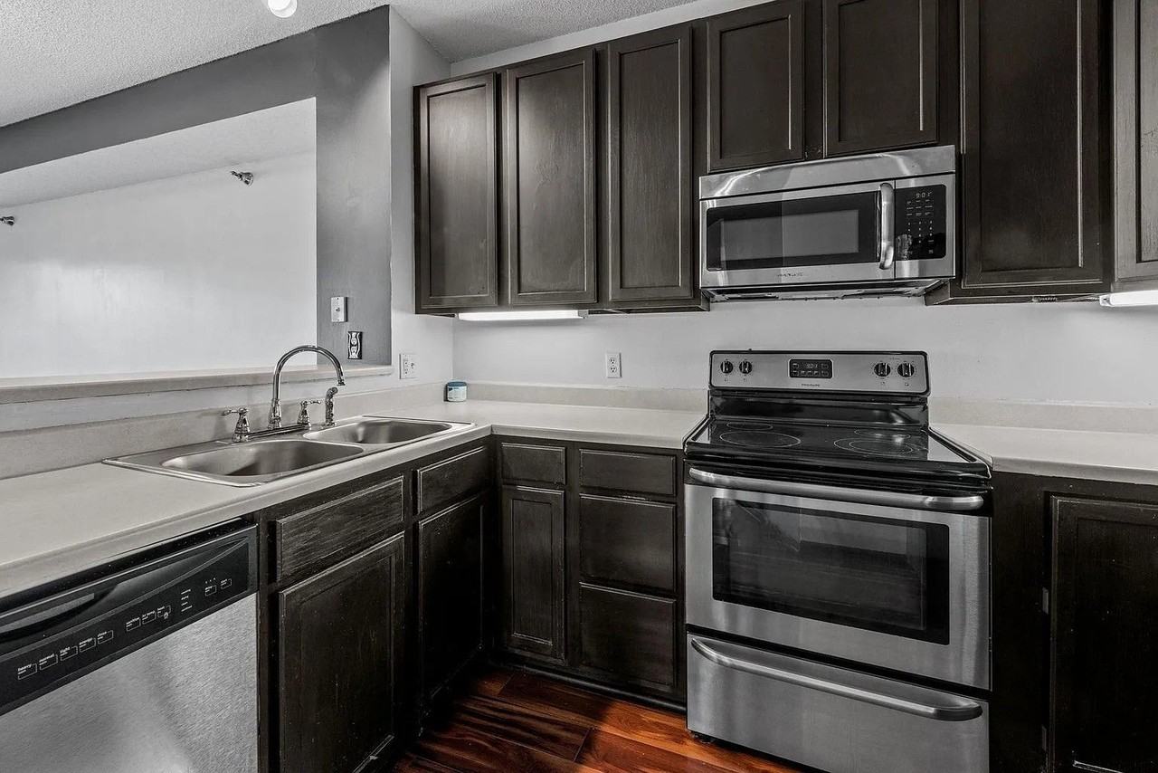 615 N 1st St #405 - Photo 6 of 28