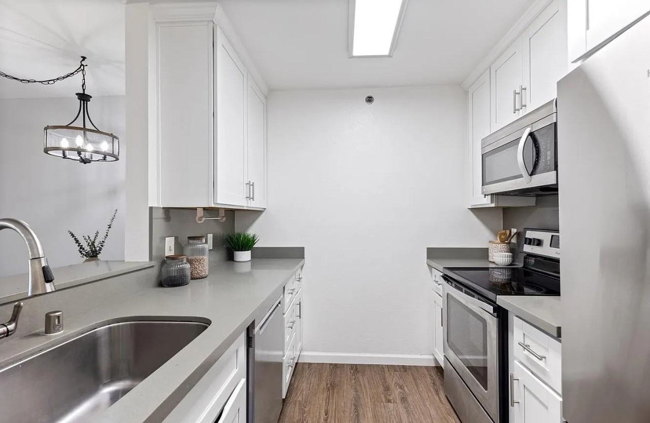 685 Dartmore Ln #165 - Photo 5 of 9