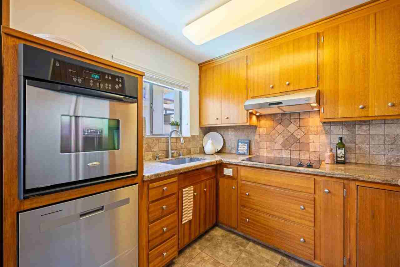 518 Everett Ave - Photo 6 of 9