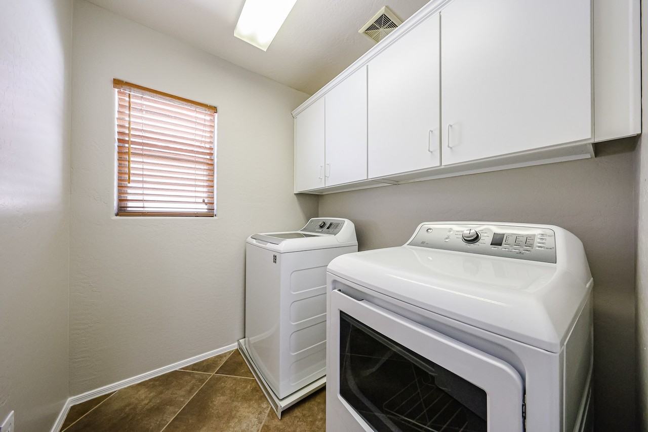 3751 W Desert Creek Ln - Photo 4 of 39