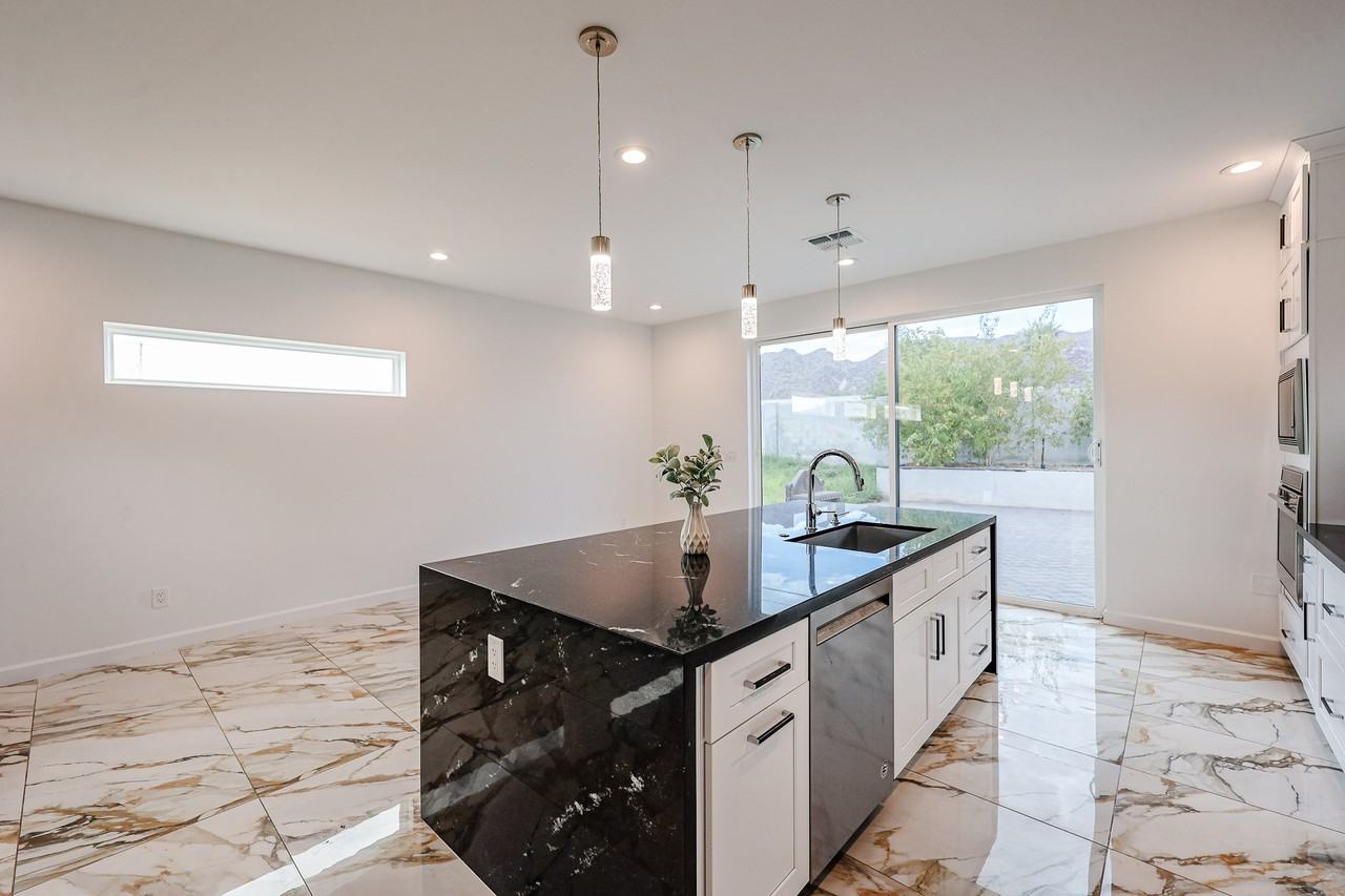 347 E La Mirada Dr - Photo 4 of 43