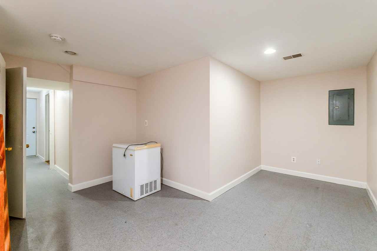 5704 Monroe St - Photo 4 of 18