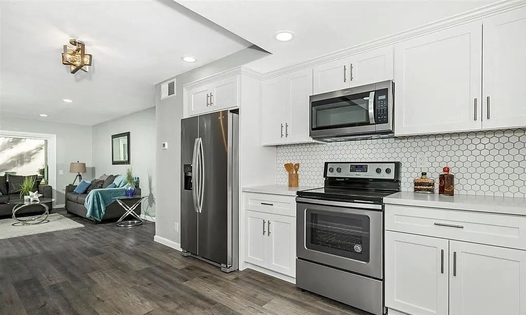 10850 Serafina Ln - Photo 4 of 9