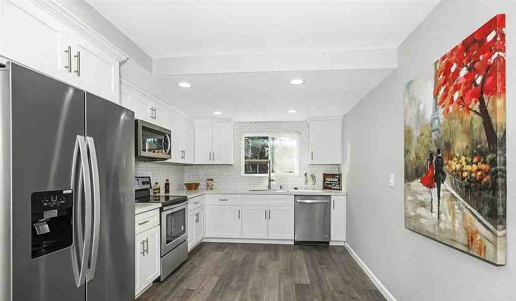 10850 Serafina Ln - Photo 5 of 9