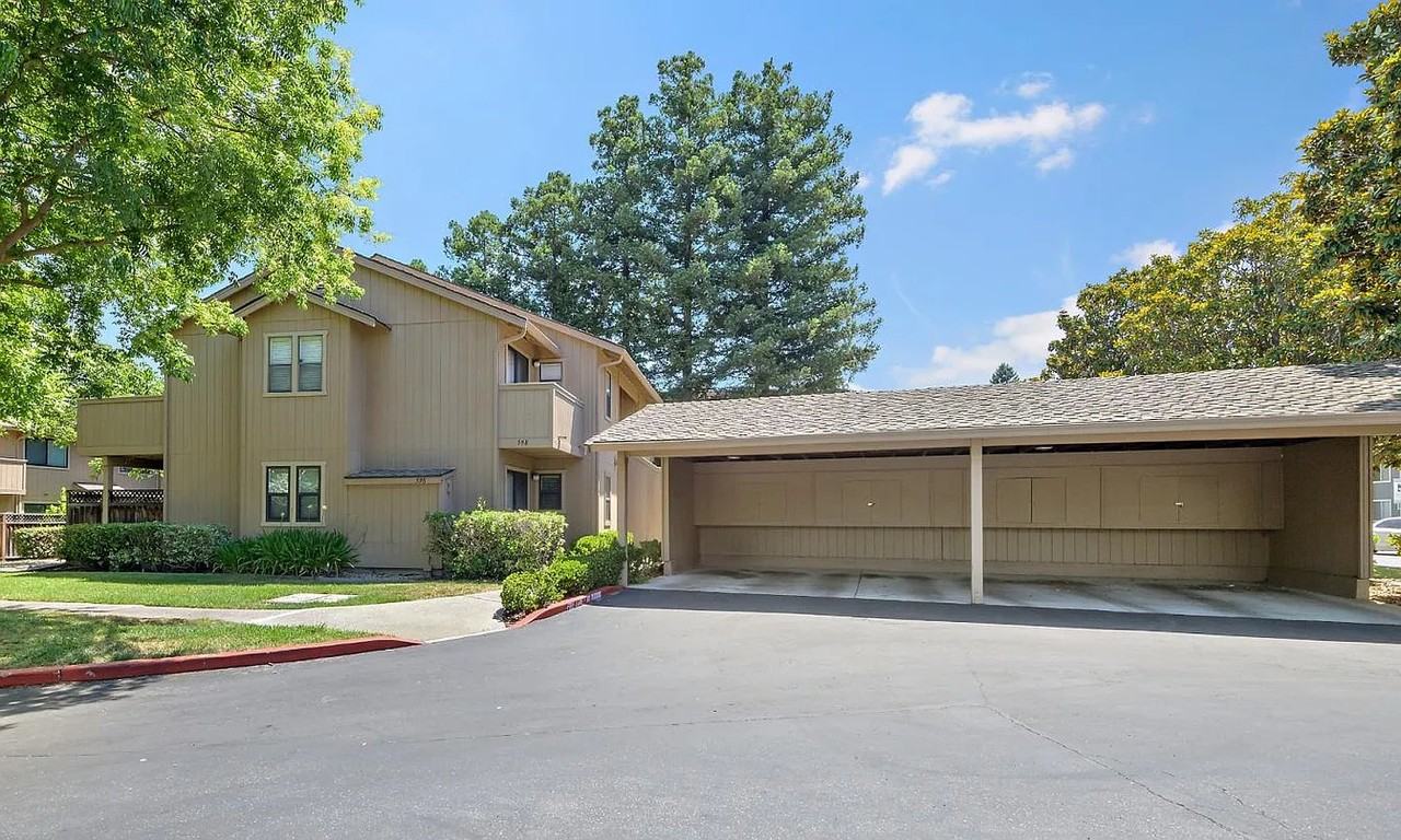 598 Ironwood Ter #2 - Photo 7 of 9