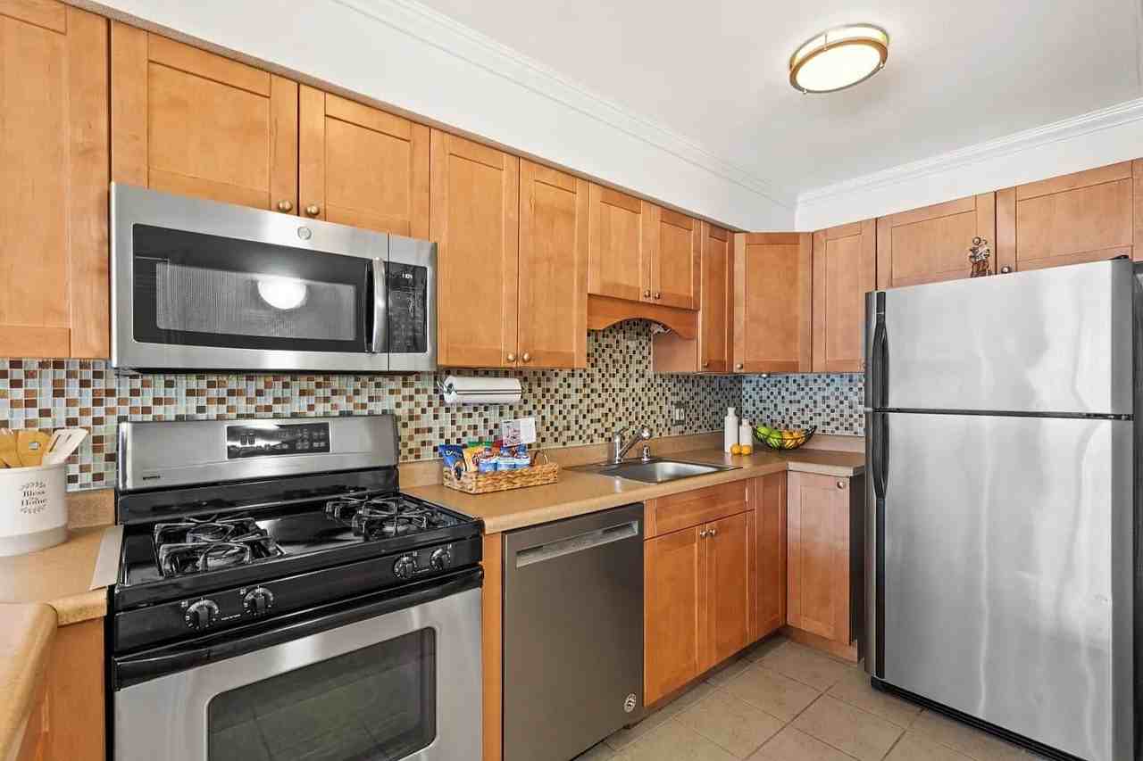 1555 Day Ave #A - Photo 4 of 7