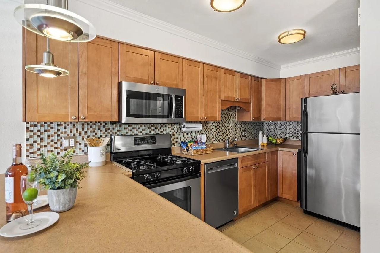1555 Day Ave #A - Photo 5 of 7