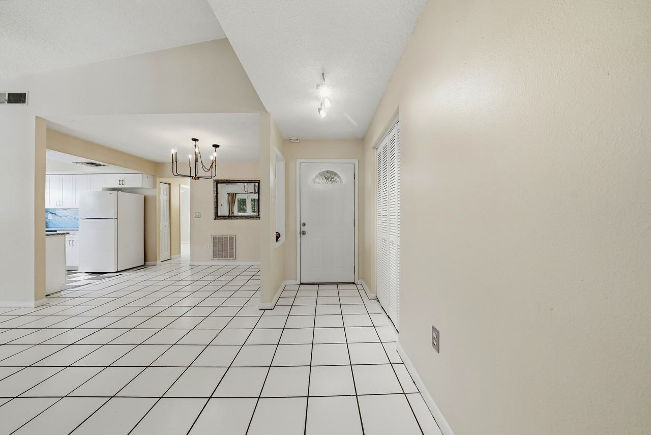 906 Carlton Rd - Photo 6 of 23