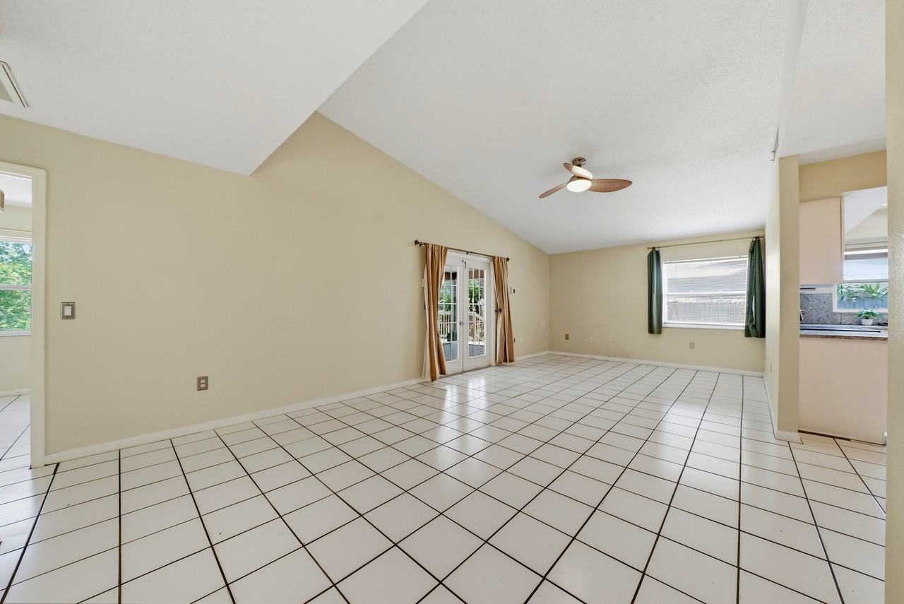 906 Carlton Rd - Photo 7 of 23