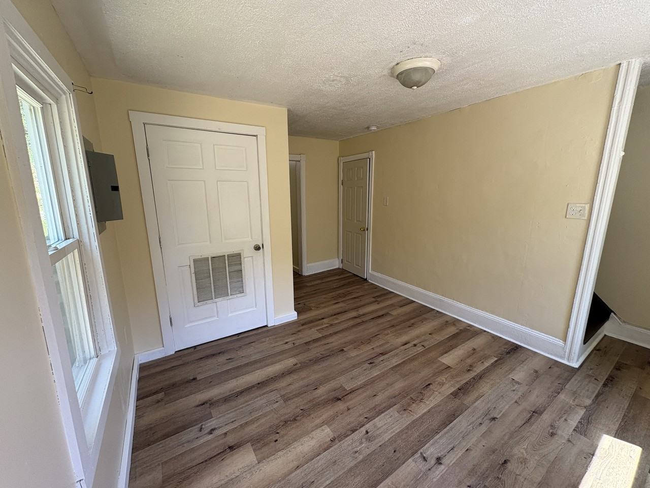 919 Wagontown Rd - Photo 7 of 17