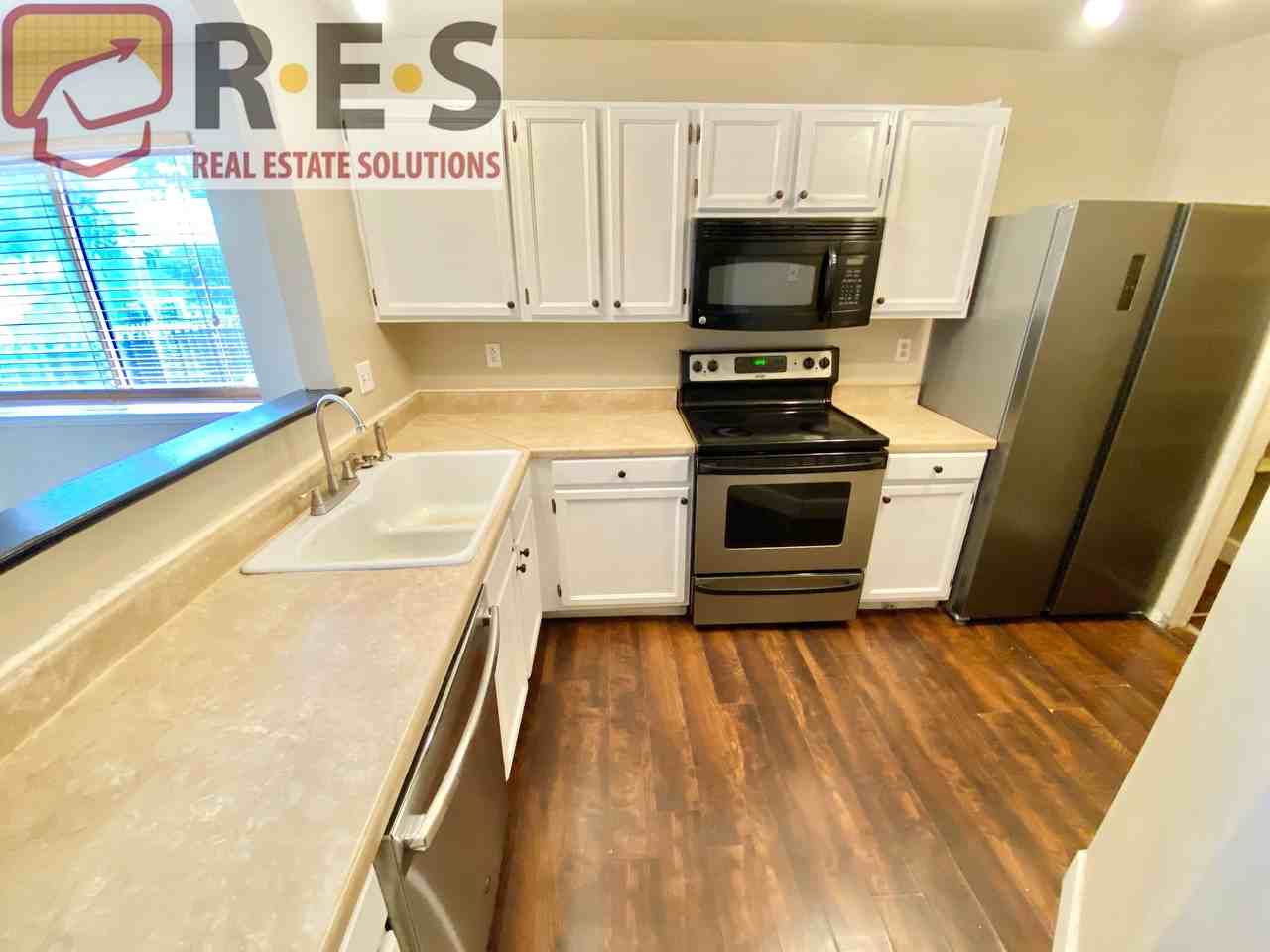 17910 E Cornell Dr - Photo 2 of 22