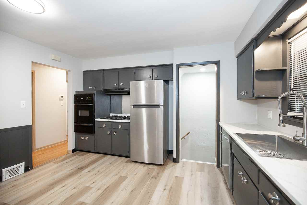 4365 Adrian Rd - Photo 4 of 32