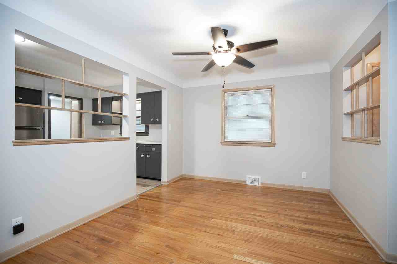 4365 Adrian Rd - Photo 6 of 32