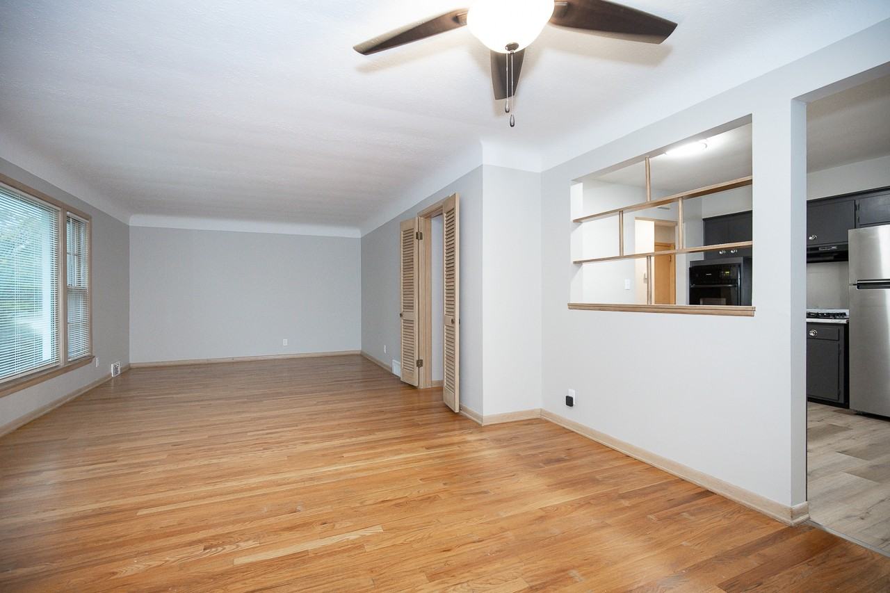 4365 Adrian Rd - Photo 7 of 32