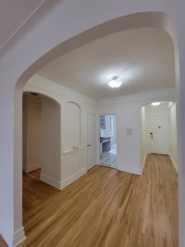 10 Shore Blvd - Photo 6 of 19