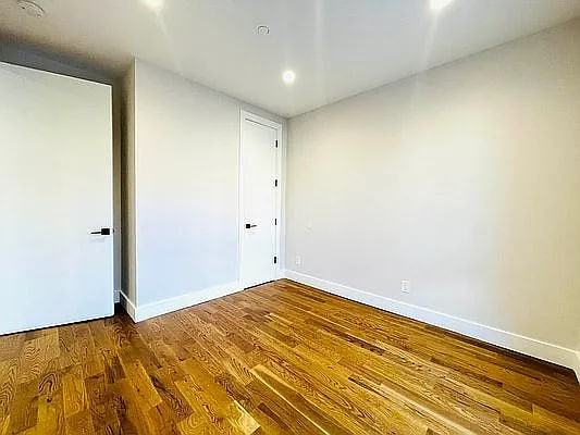 389 Sumpter St - Photo 6 of 8