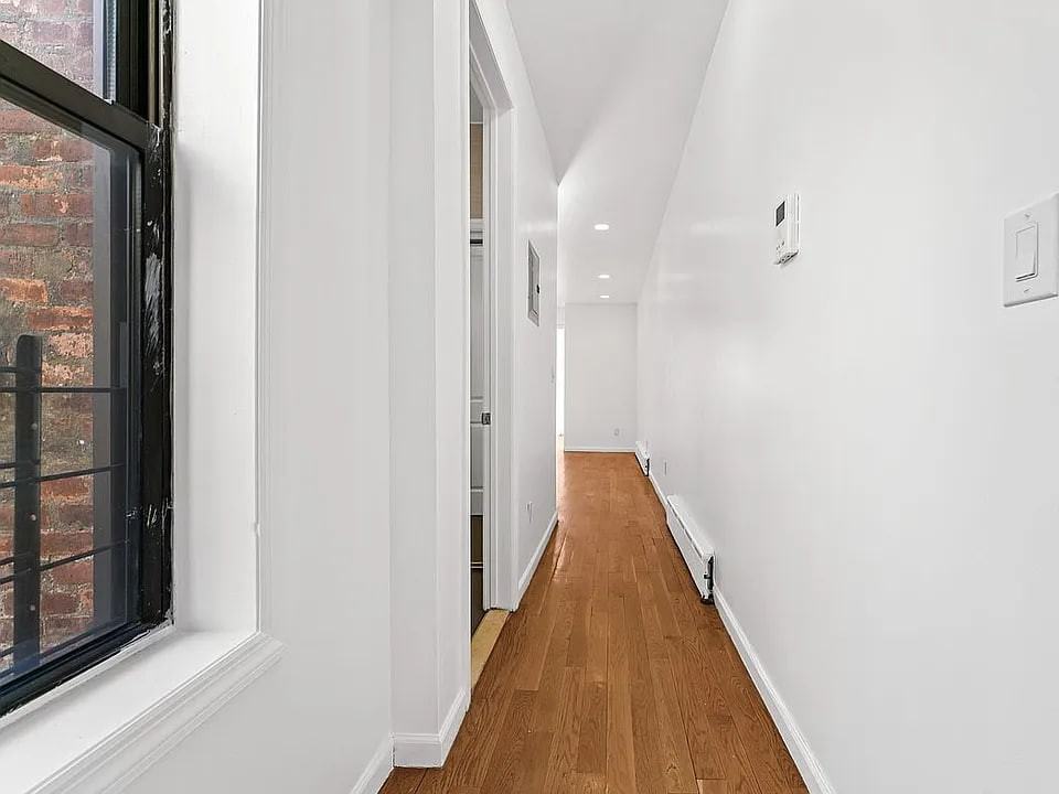 1328 Sterling Pl - Photo 6 of 13