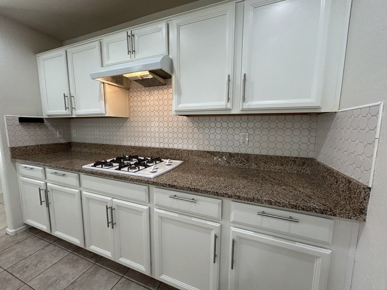 260 N Norman Way - Photo 7 of 43