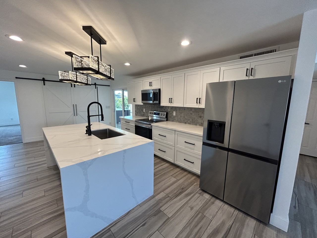 3507 E Claire Dr - Photo 5 of 47